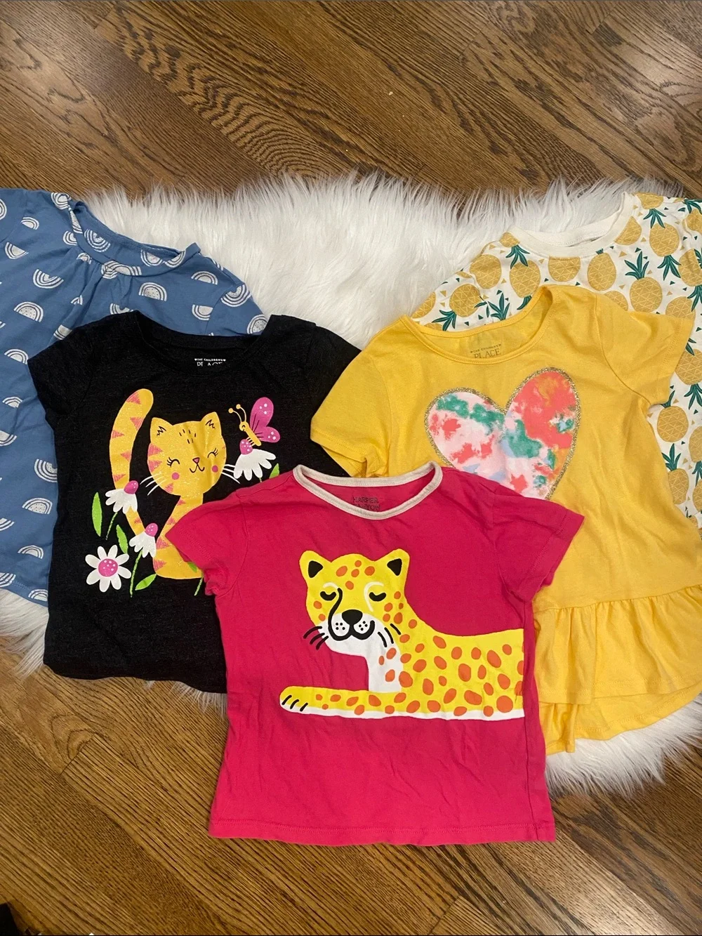 Lot 5, 5T Girls Short Sleeve Tees in Pink, Black, Yellow, Blue, leopard, cat